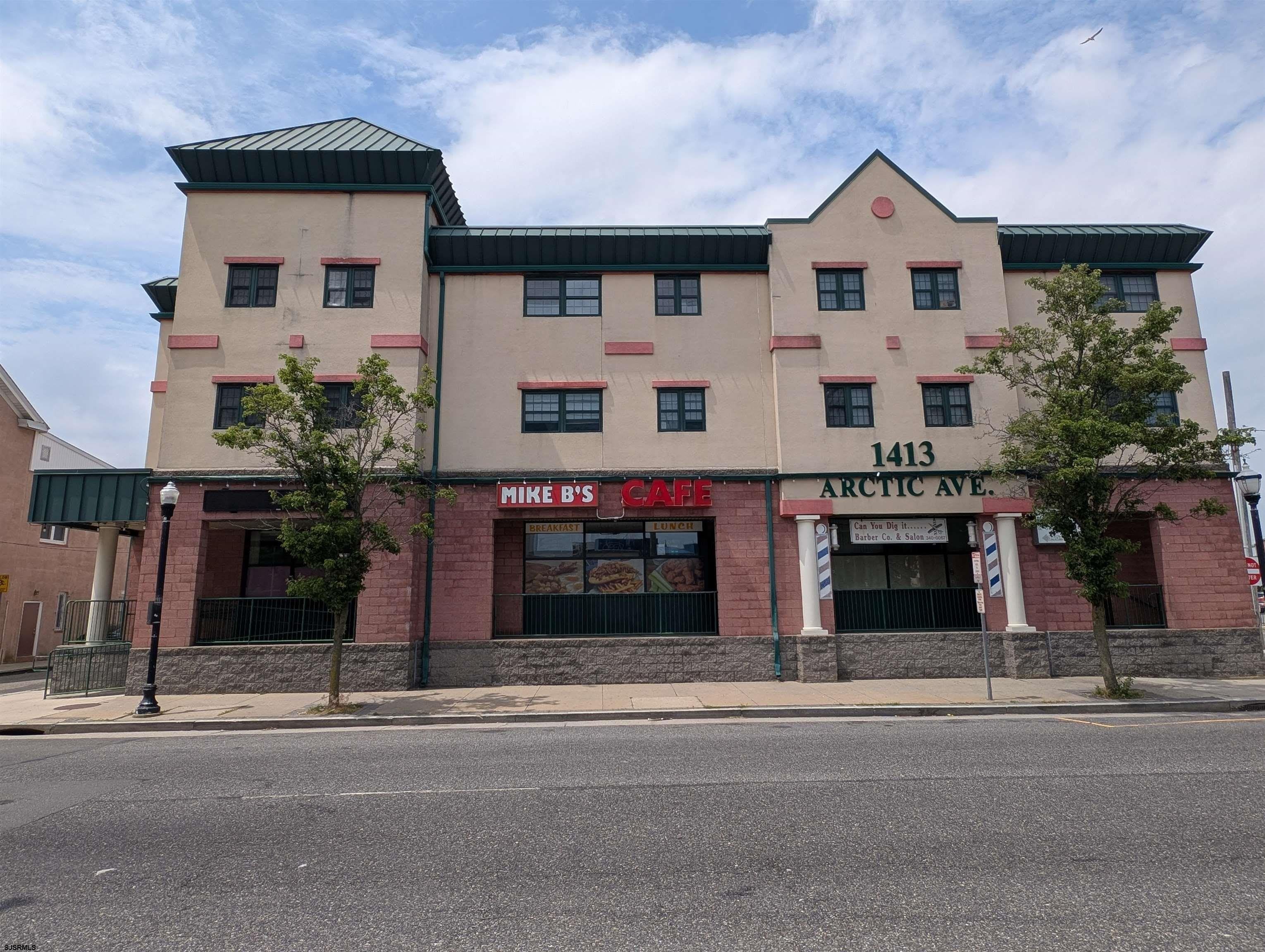 1413 Arctic Ave – photo 2