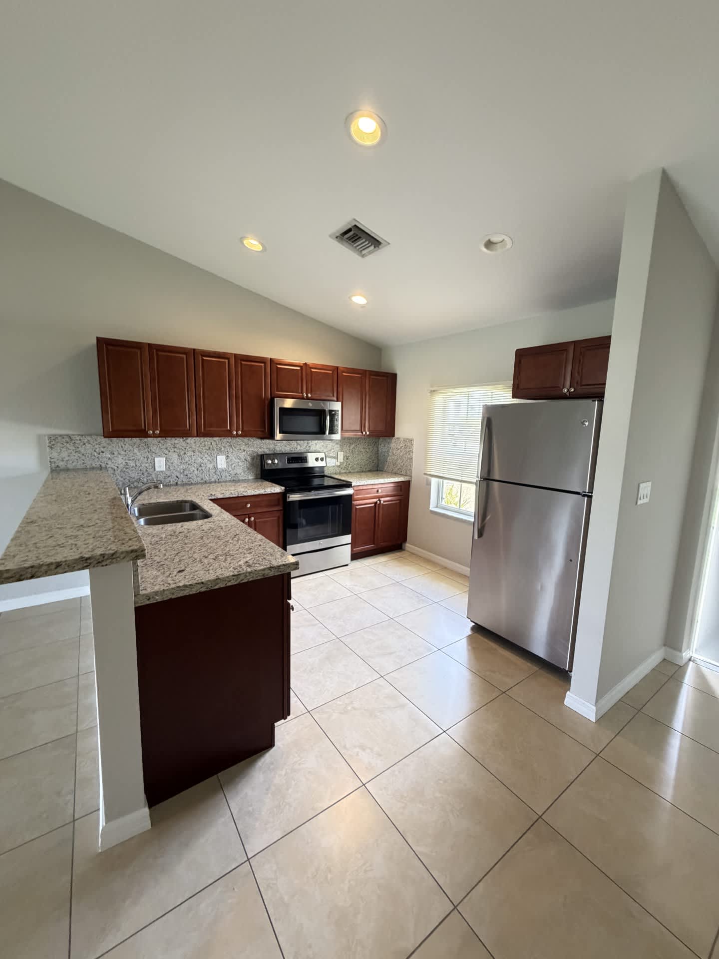 1815 Santa Barbara Blvd – photo 4