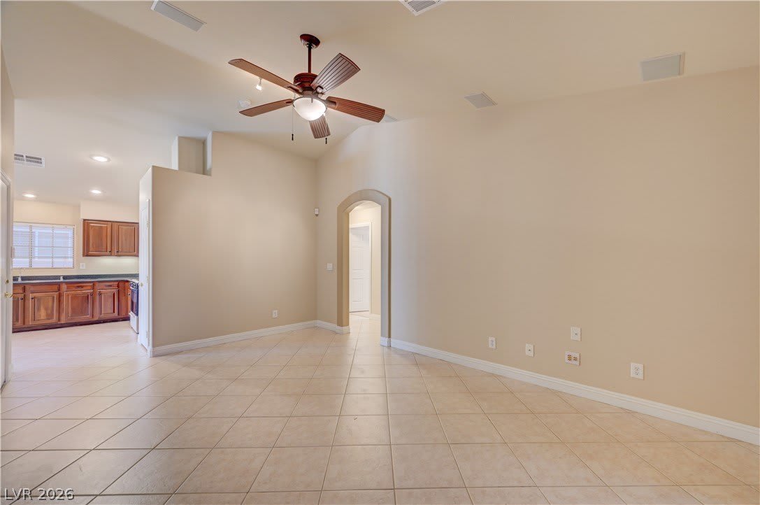 8556 Lakota Street – photo 5