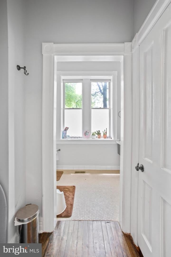 261 ROBERT ST #1 – photo 5