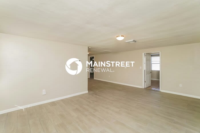 7909 Hawthorn Drive – photo 3