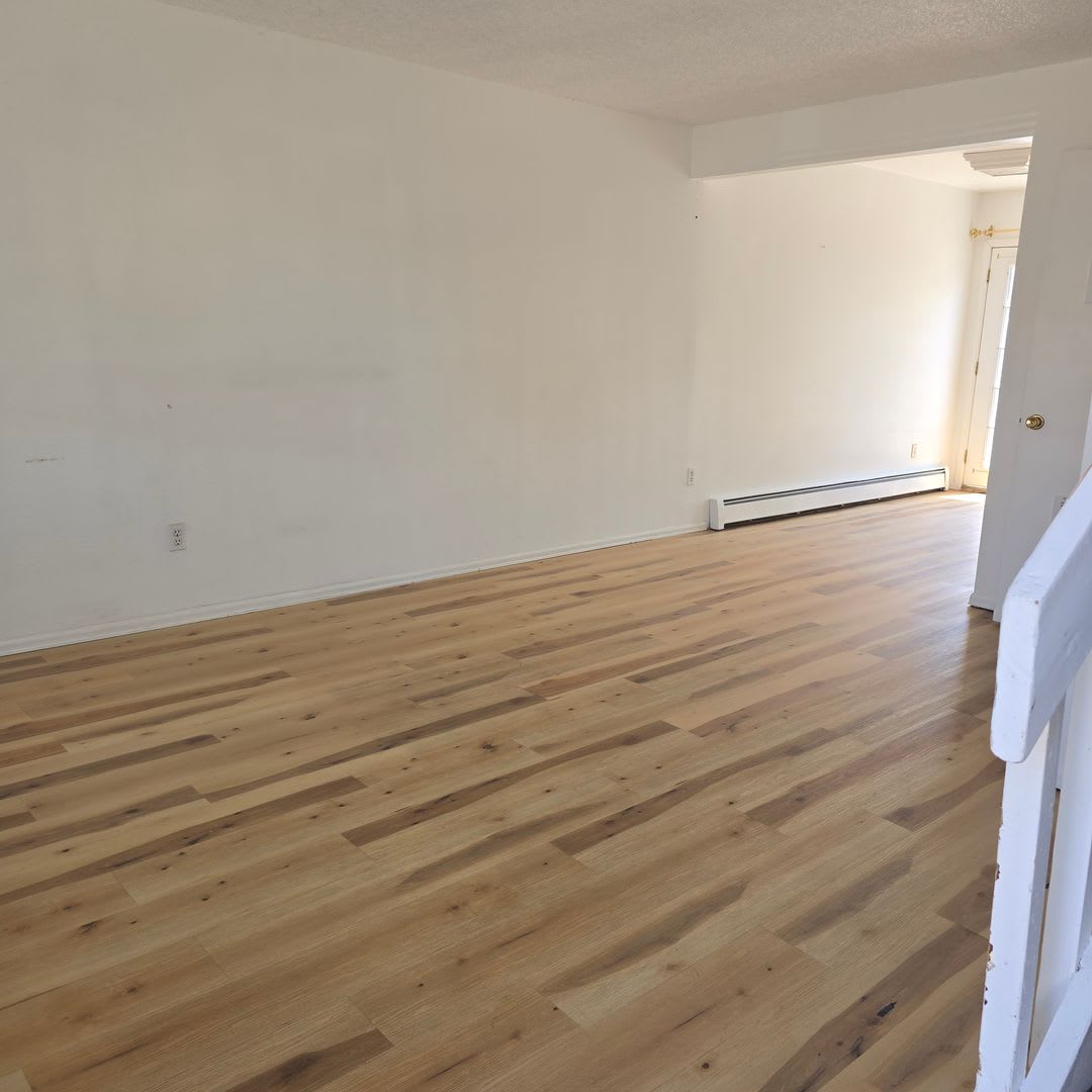 3247 1/2 Main St. – photo 2