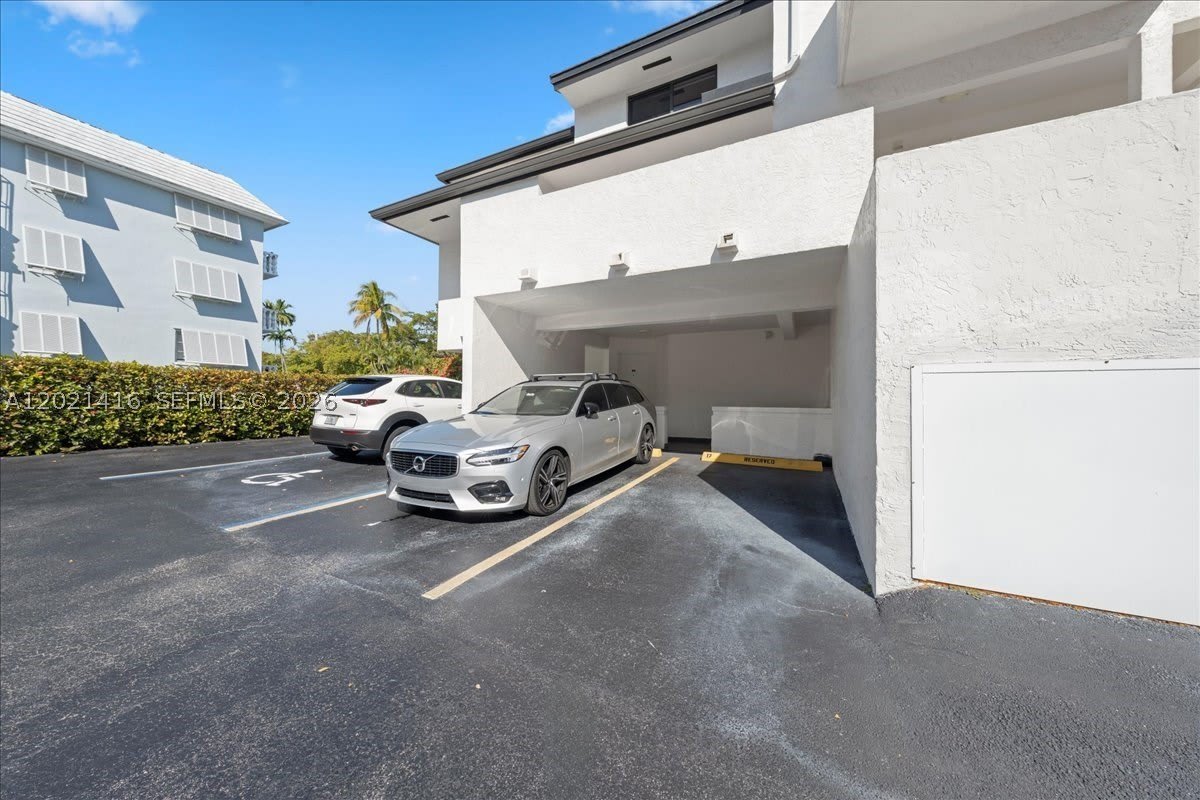 5750 Turin St – photo 3