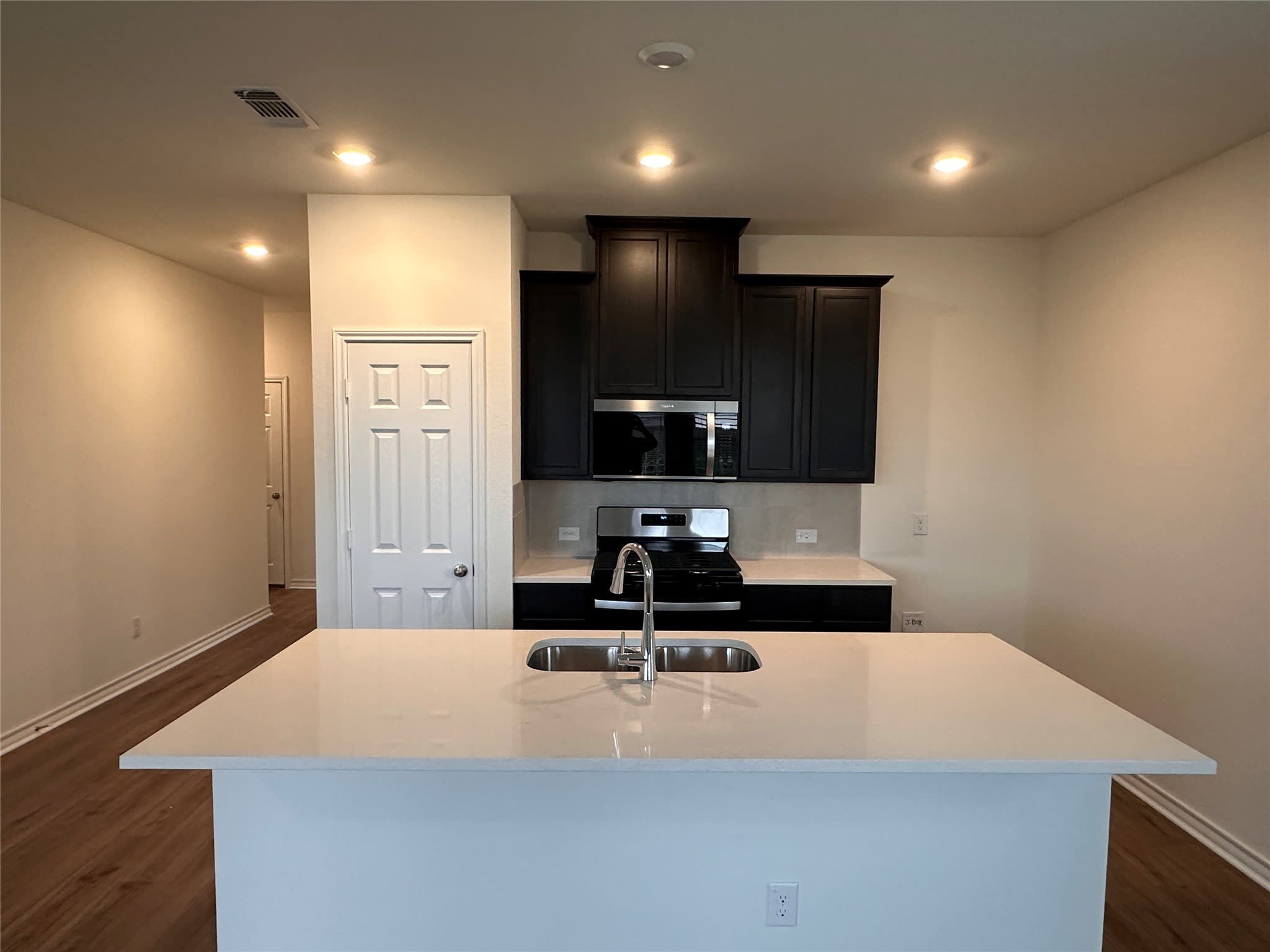 663 Saxony Drive – photo 5