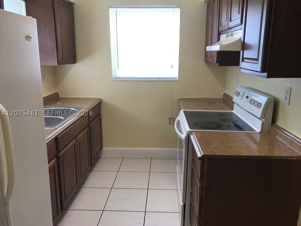 807 SW 5th Ct – photo 1