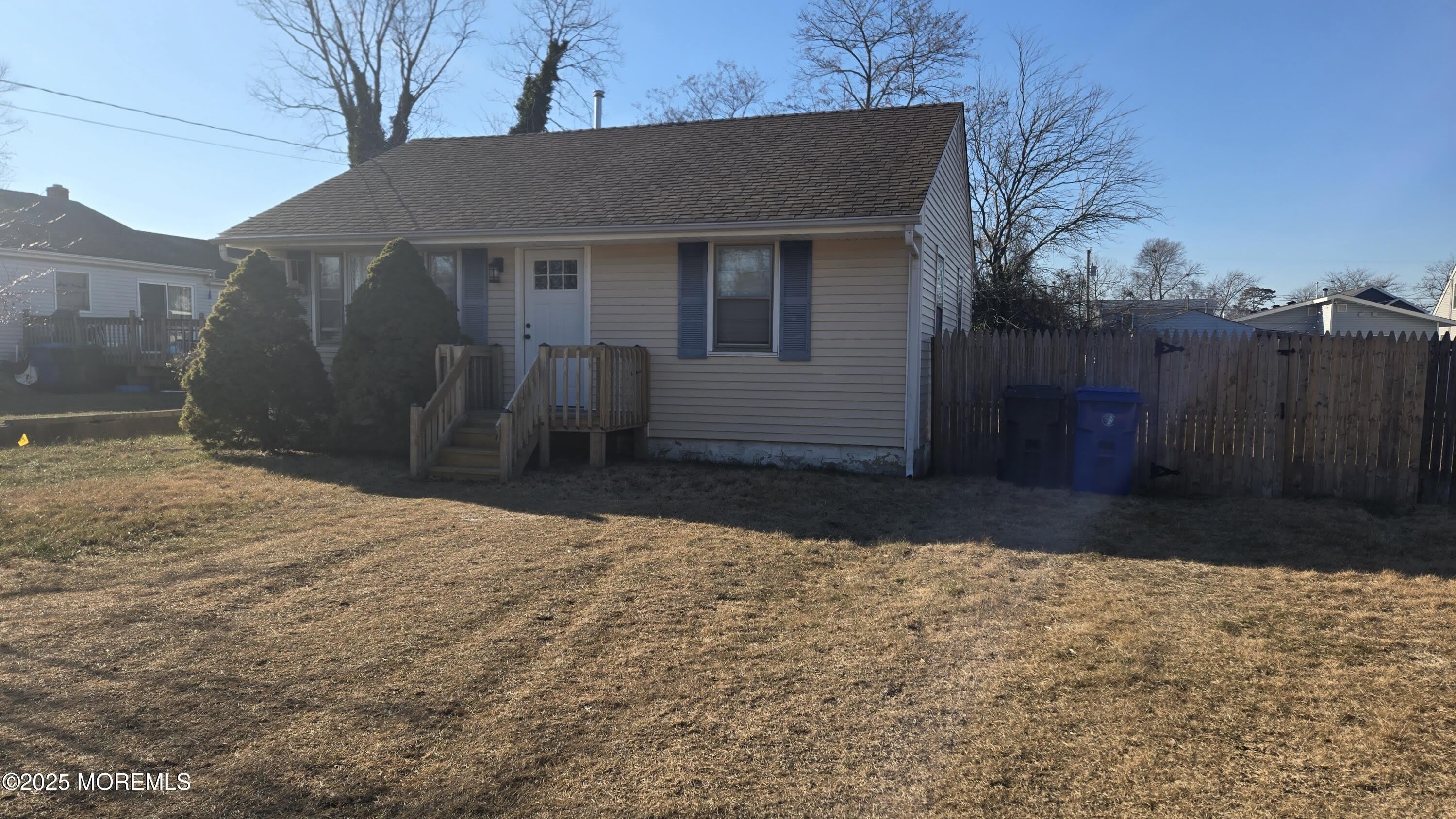 554 Lillie Road – photo 2