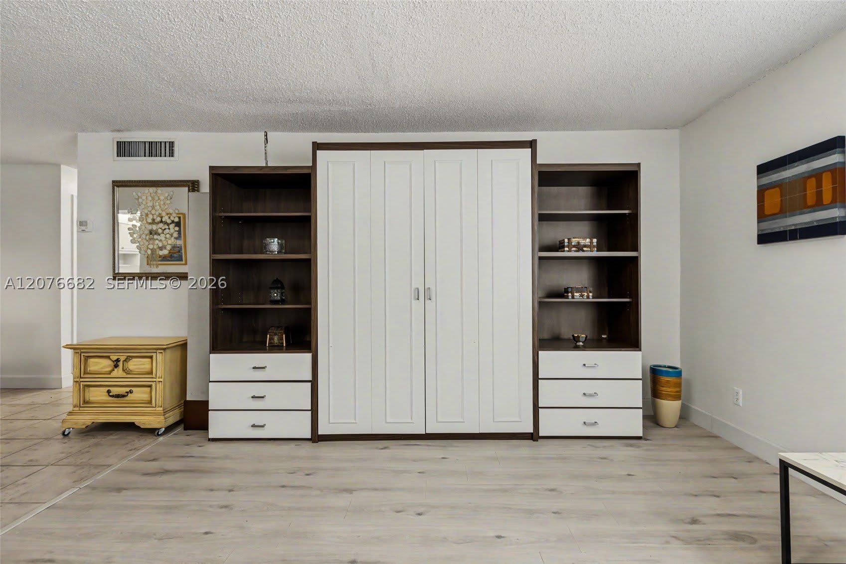 2500 NE 9th St – photo 3