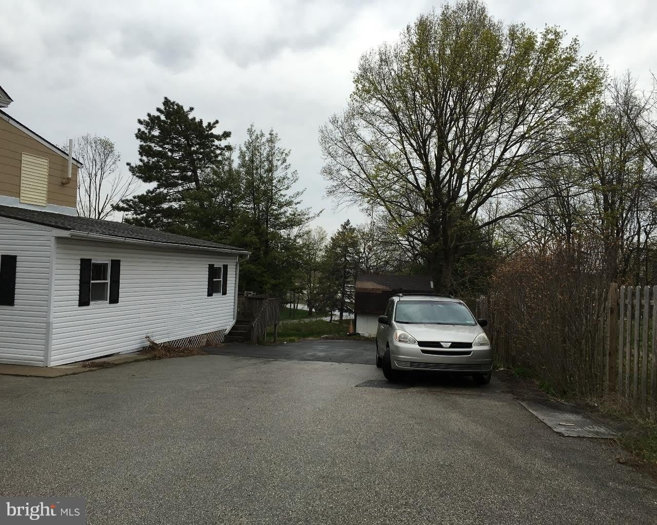 704 S GULPH Road – photo 3