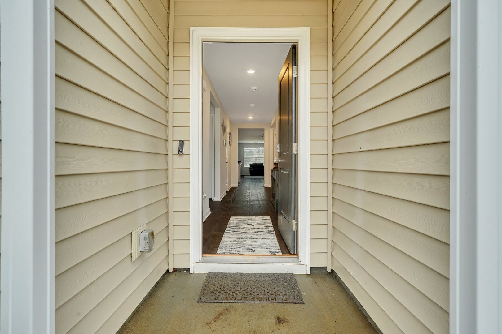 4 Bed, 2 Bath Gem in Park West! – photo 5