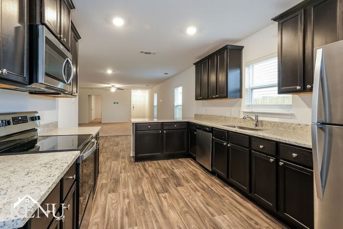 137 Scarborough Bend – photo 4