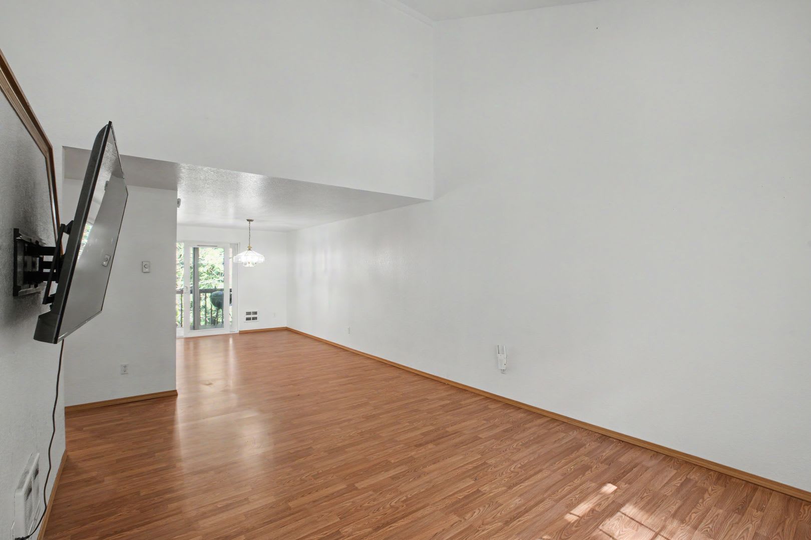 Beautiful 3 Bedroom Home In A Gated Community With Resort Style Amenities – photo 3