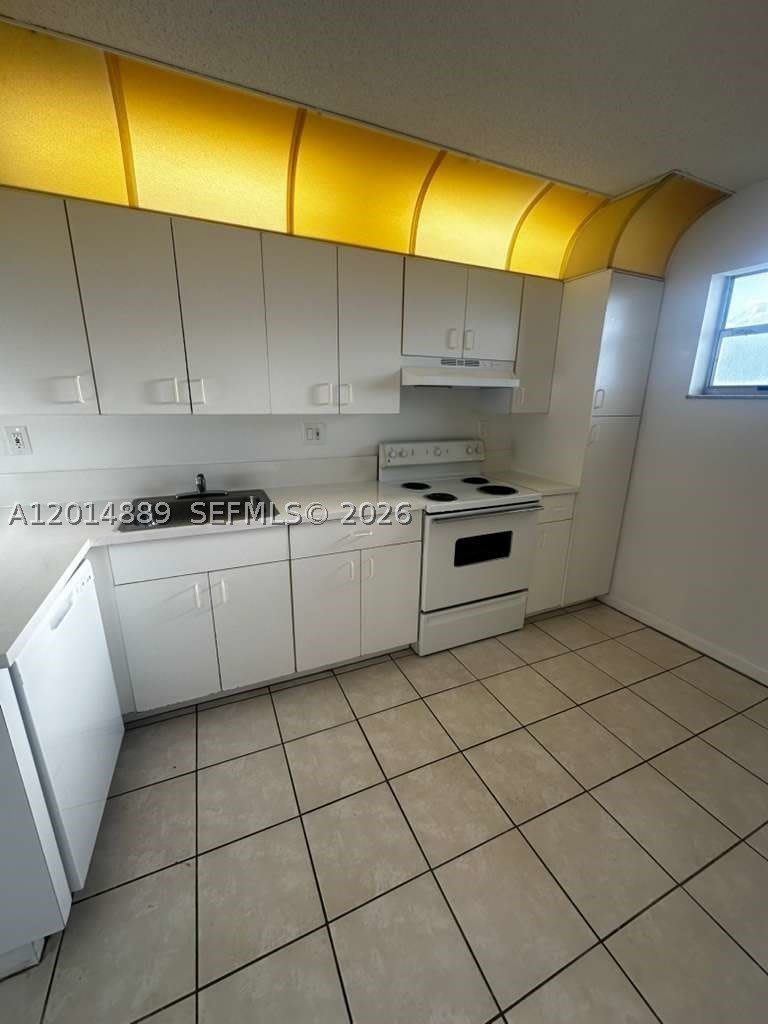 2903 NE 163rd St – photo 2