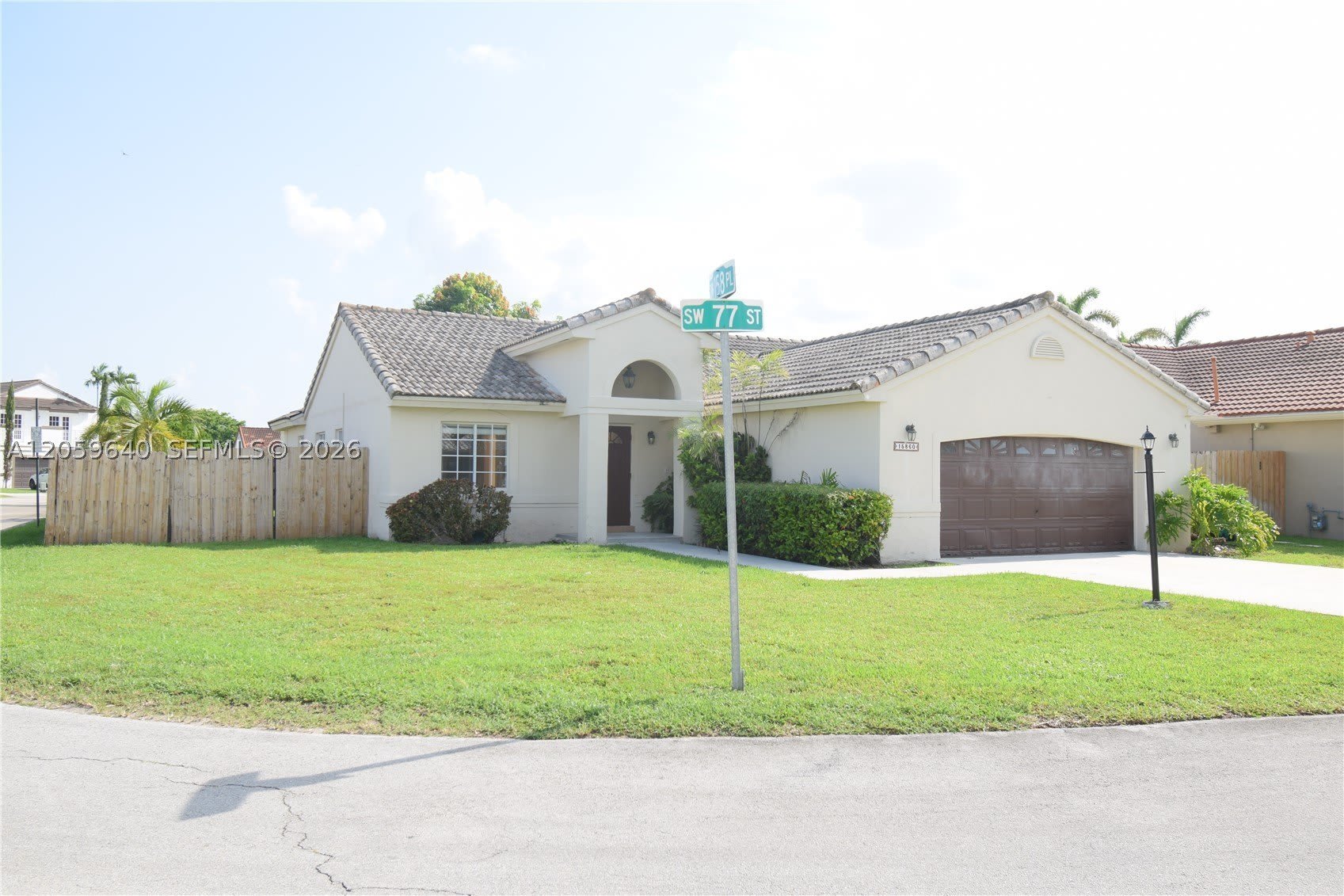 15860 SW 77th St – photo 1