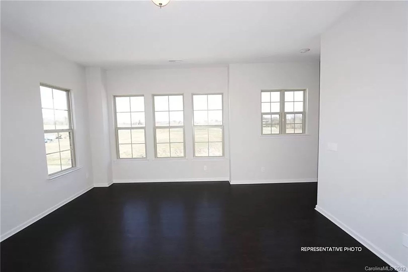 Room In 3 Bedroom Townhome At Ainslie Downs St – photo 5