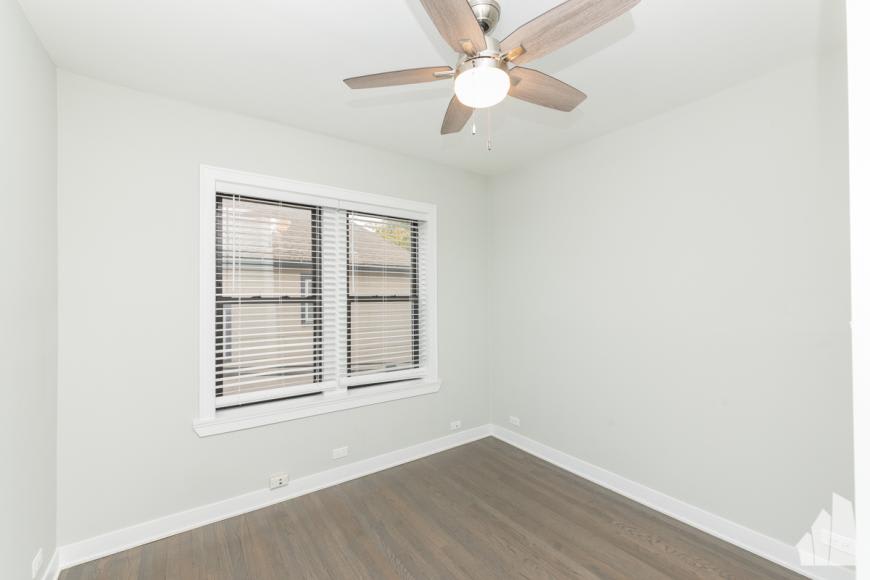 430 W Surf St – photo 3
