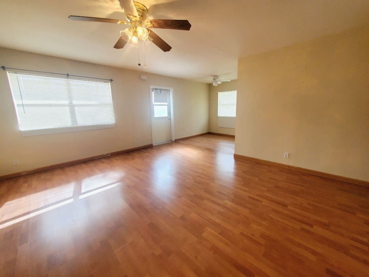 201 Bedford Trl Apt 121 – photo 5