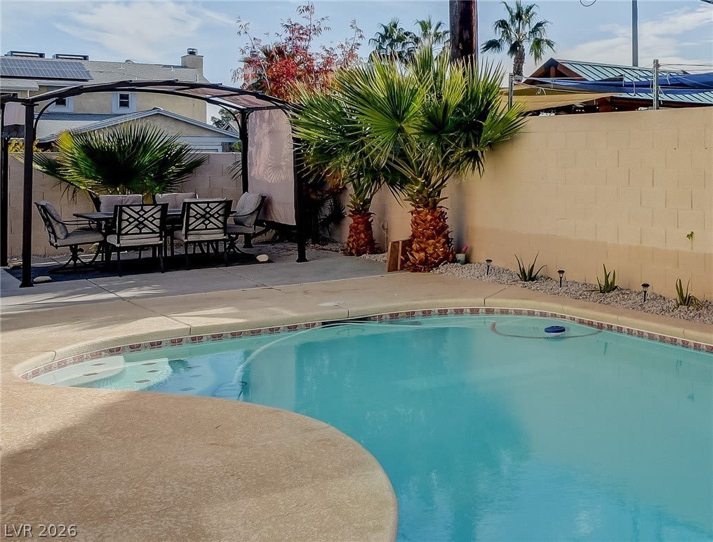 7301 Casa Solar Court – photo 2
