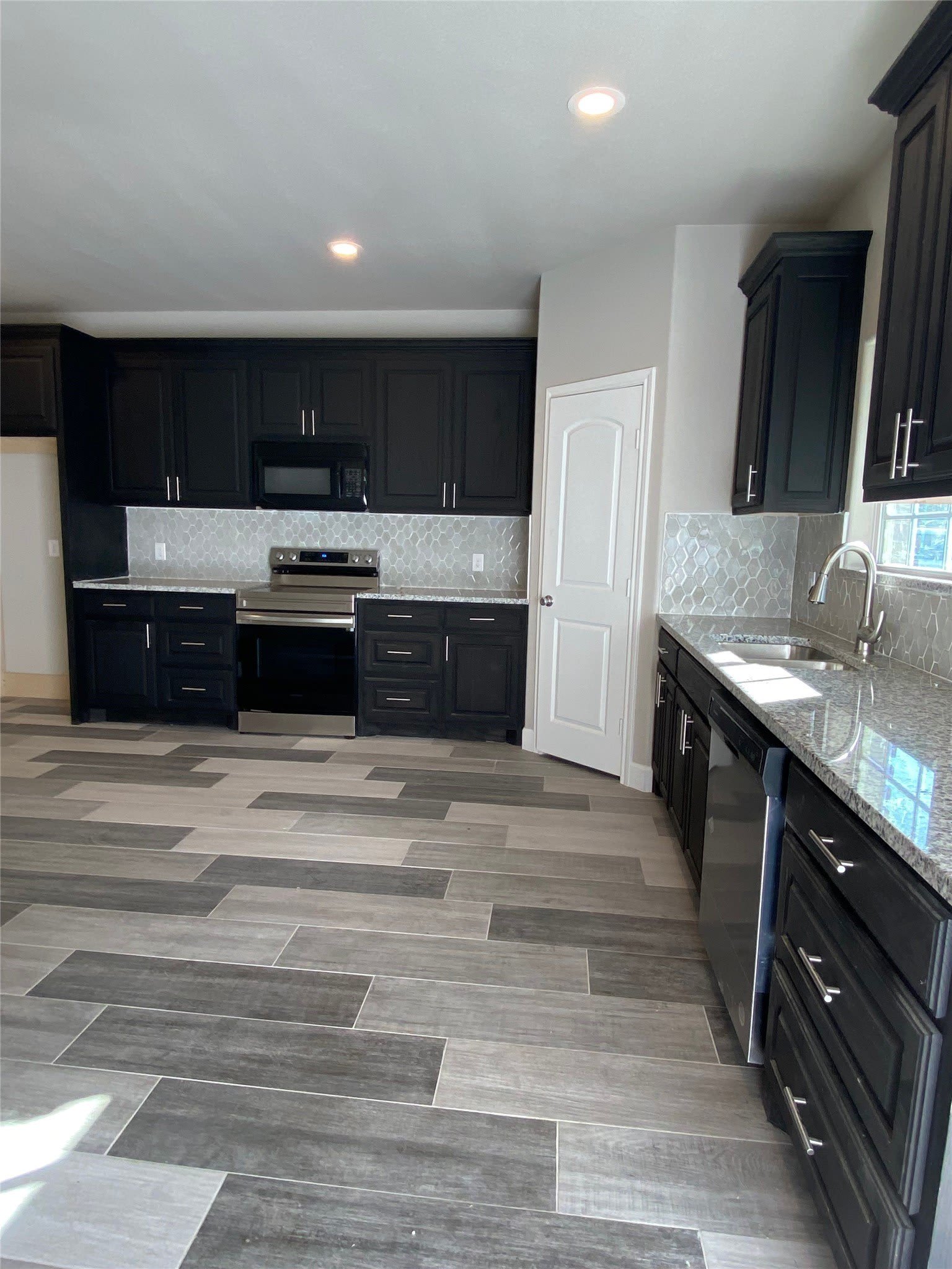 729 E Brown Street – photo 4