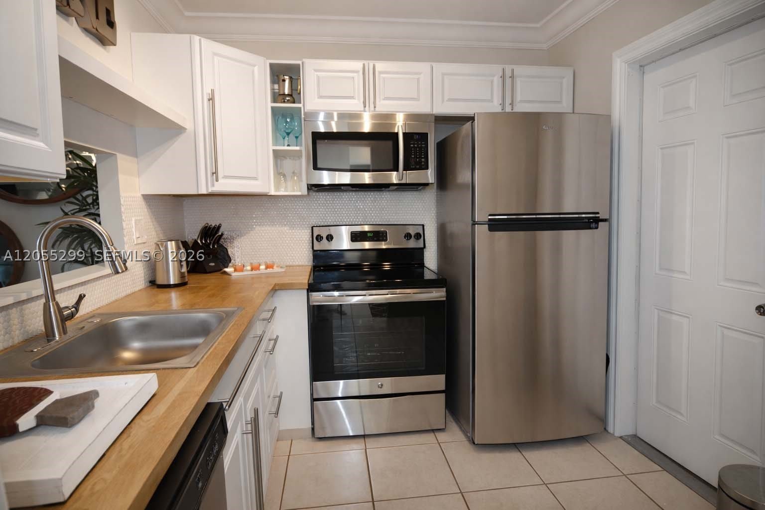 3530 NW 52nd Ave – photo 4