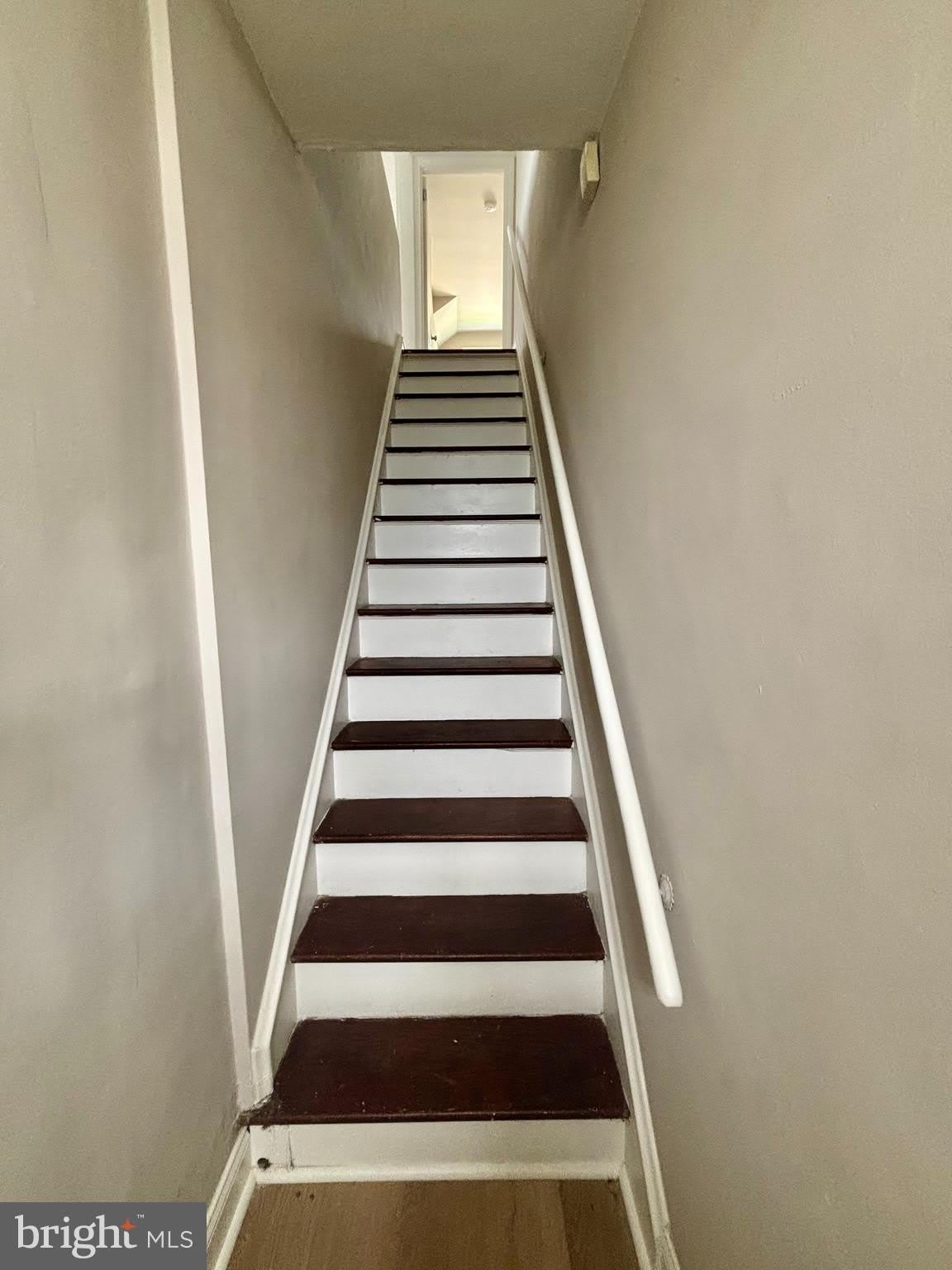 6828 OXFORD Avenue – photo 3