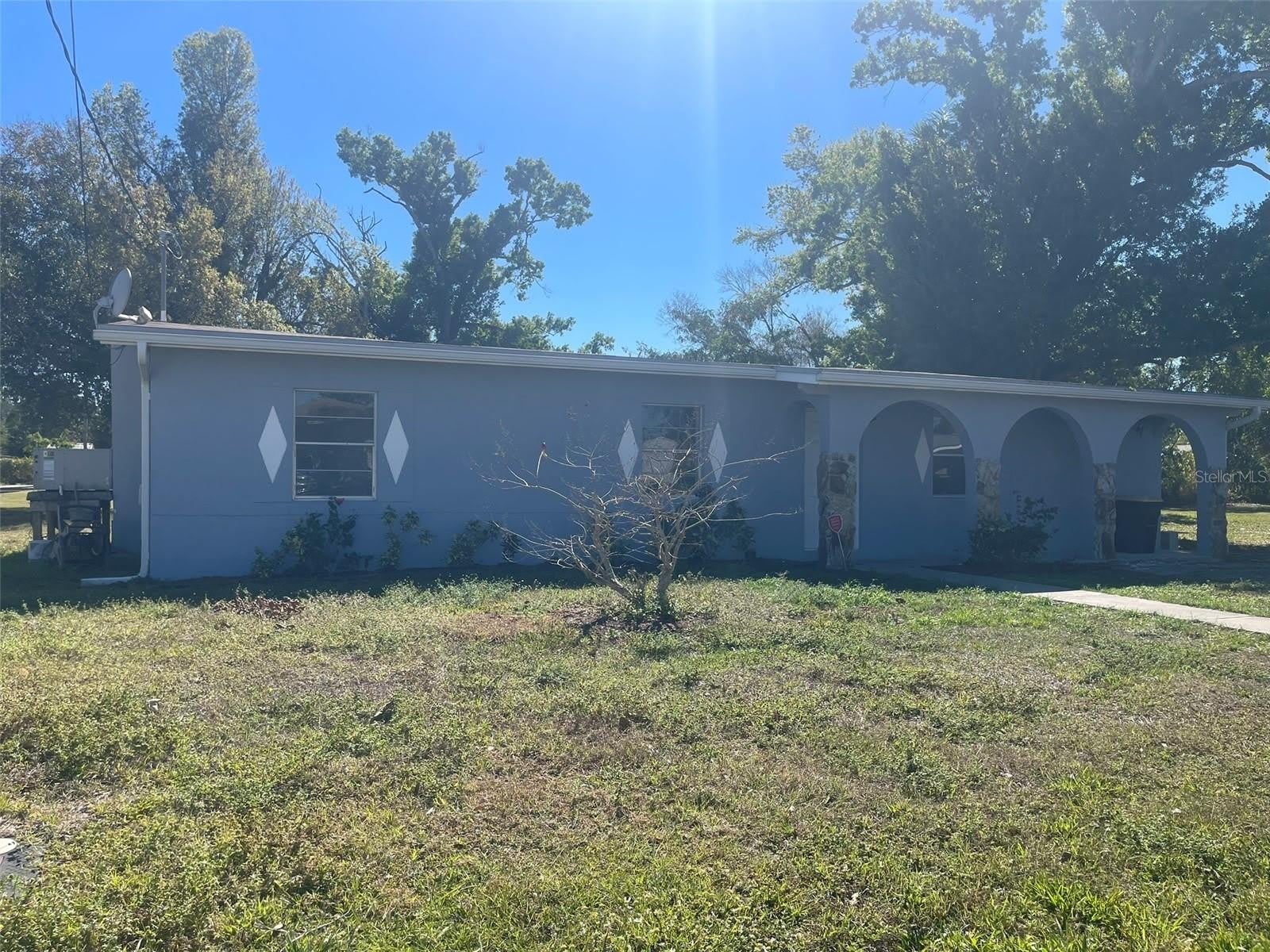 525 E HELEN Avenue – photo 2
