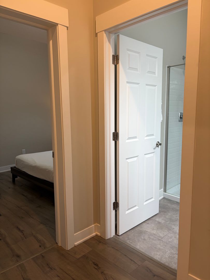 406 E 6Th St 4 Bed 4 Bath Fully Furnished Located Right By Kirkwood – photo 4