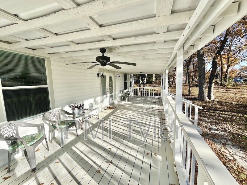 223 Sunray Street – photo 2