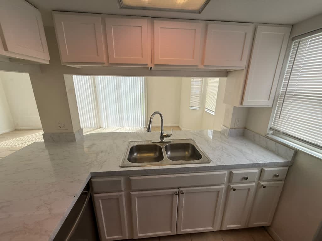 833 caribbean Dr – photo 4