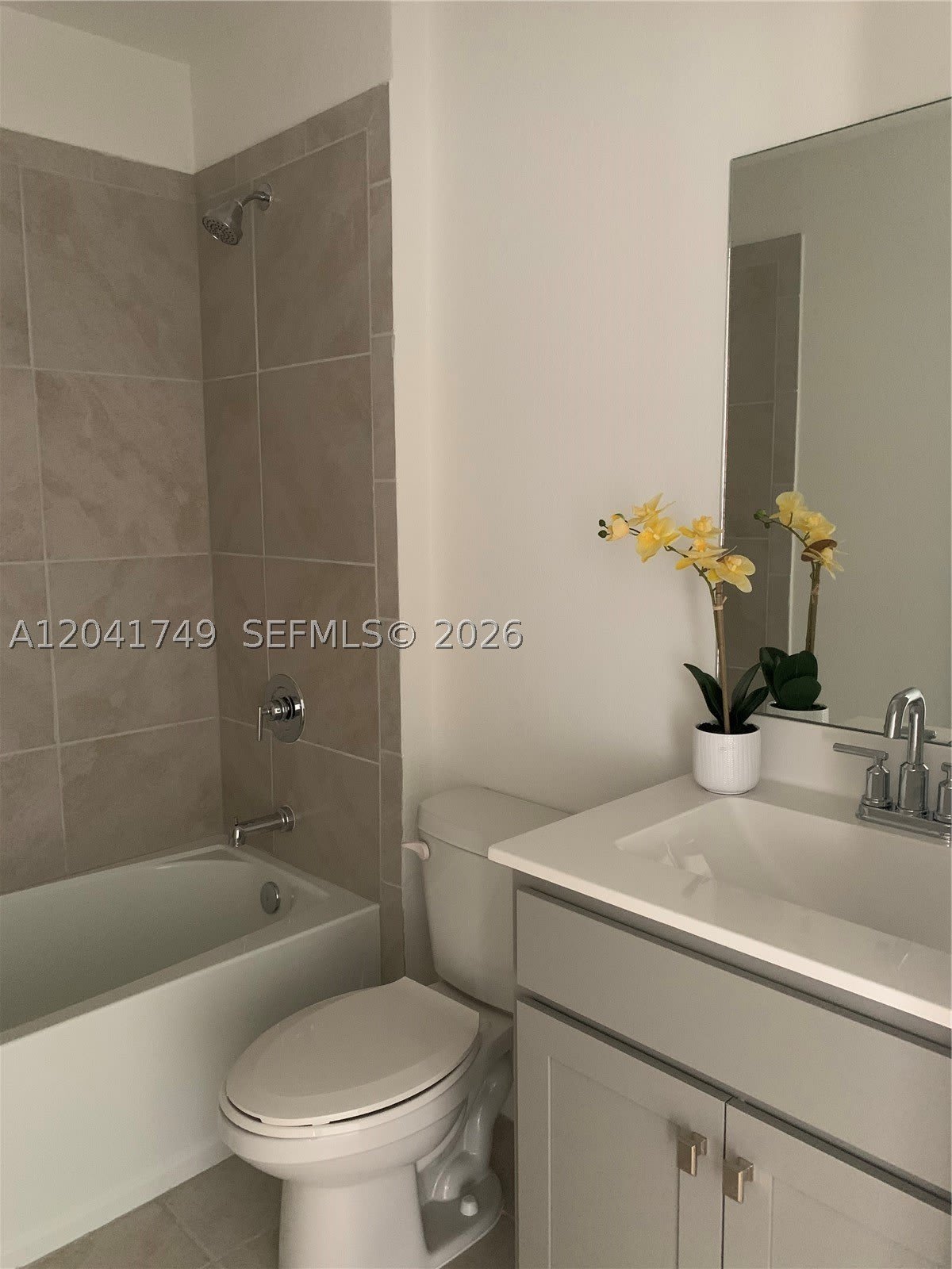 1068 SE 24th Ave – photo 4