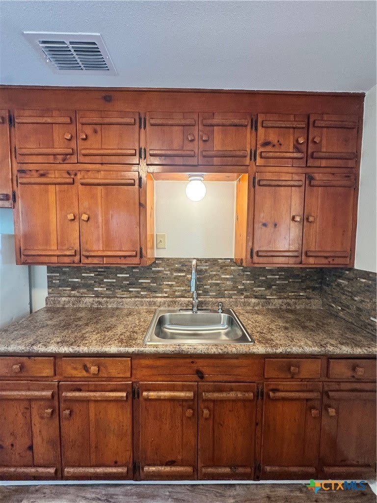 1312 E Mistletoe Avenue – photo 5