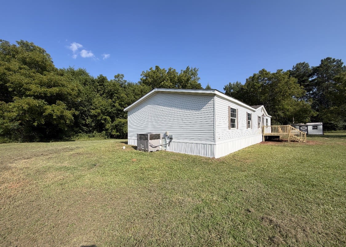 109 Corn Rd – photo 3