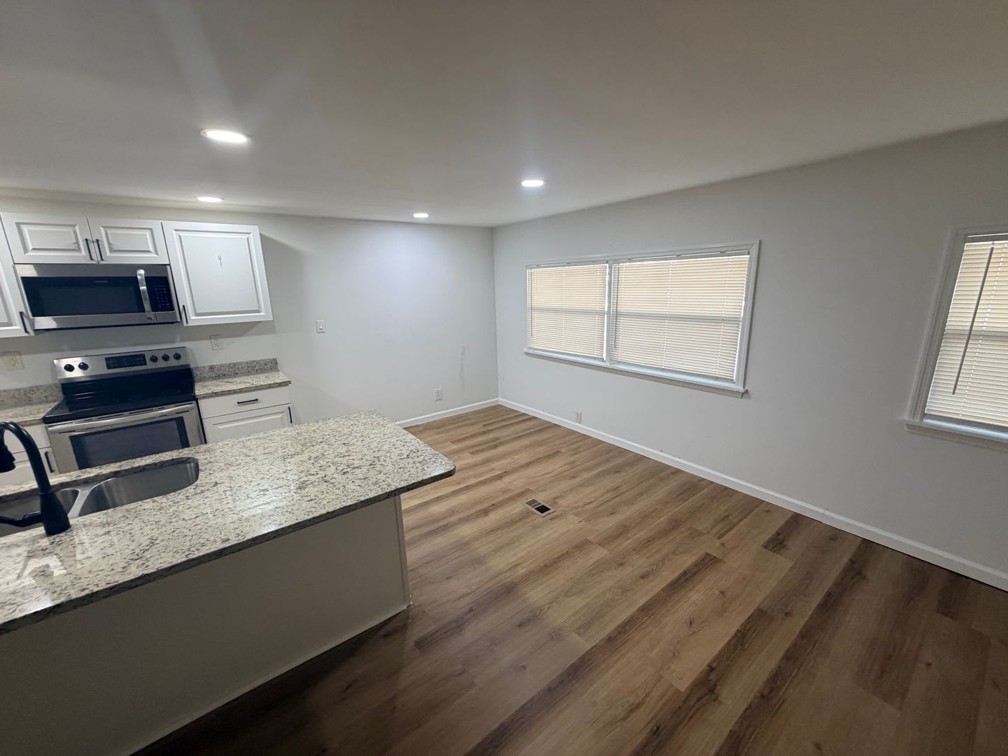 UPDATED TWO BEDROOM TWO BATH HOME IN HIGH POINT! – photo 5