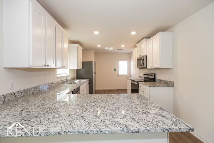 308 Crescent Park Drive – photo 3