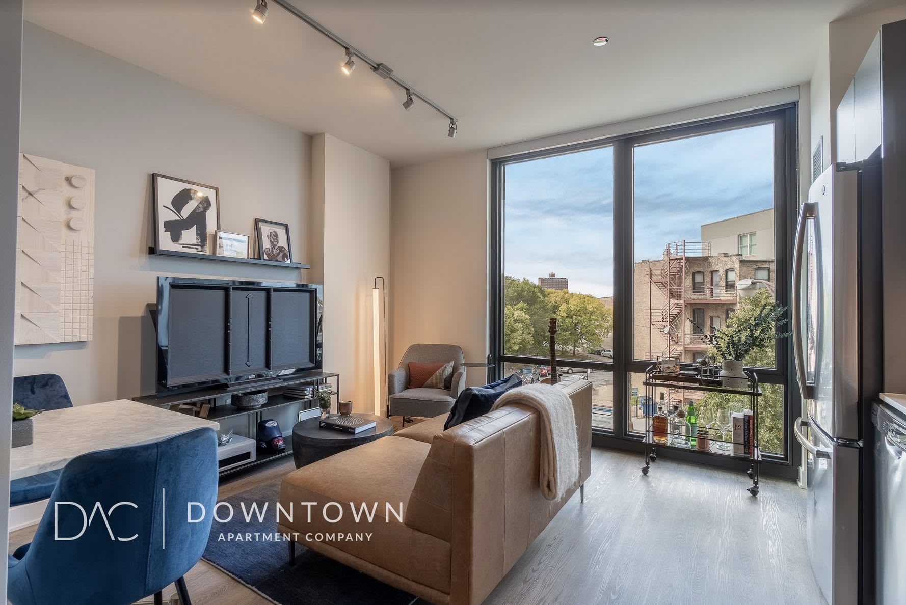1060 W Huron St – photo 4