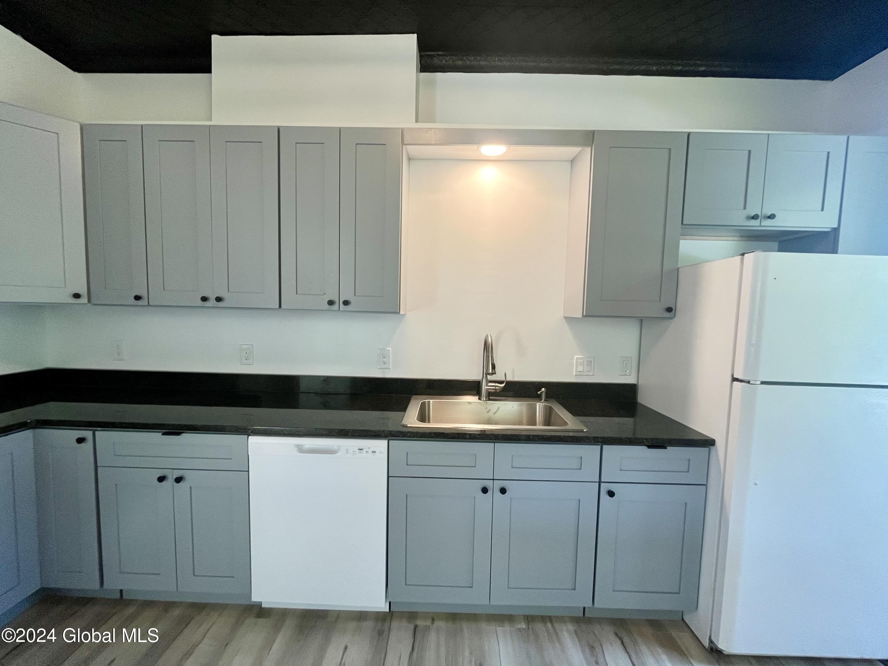 53 S Park Street – photo 5