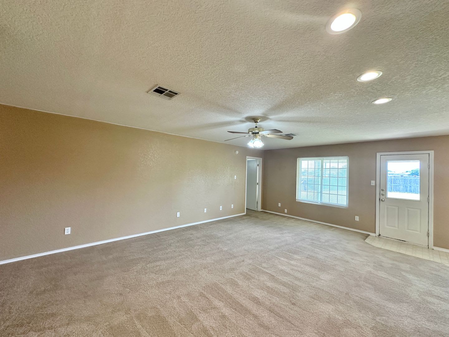 4404 Waterside Dr – photo 4