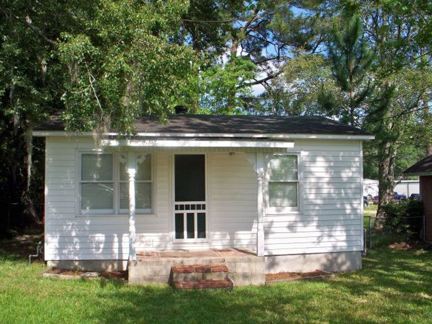TWO BEDROOM HOME LOCATED IN REMERTON – photo 1