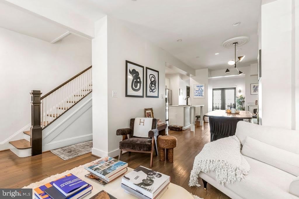 318 TODD Place NE – photo 3