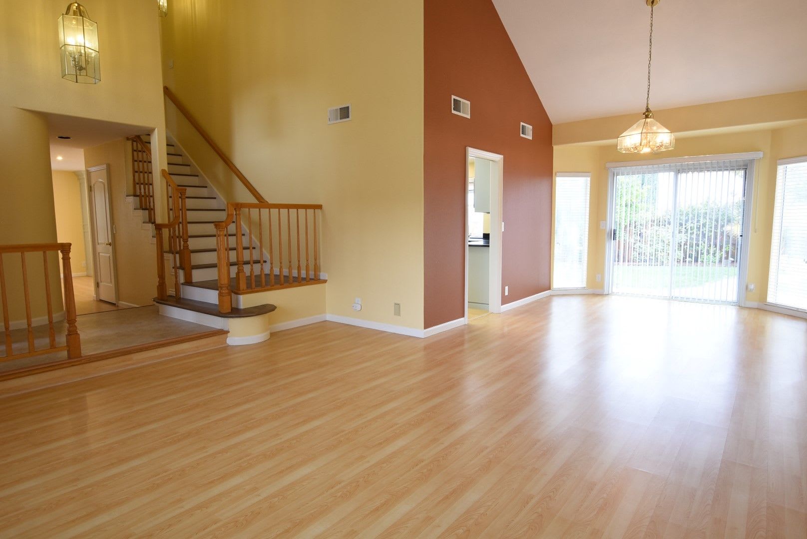 Beautiful 4 Bedroom 3 Bath Evergreen Home with Stunning Spacious Backyard! – photo 5