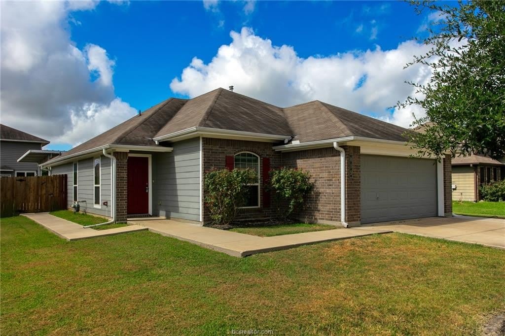 815 Heritage Drive – photo 2