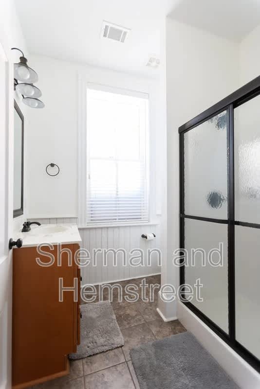 215 Twelfth Street Apt B – photo 5