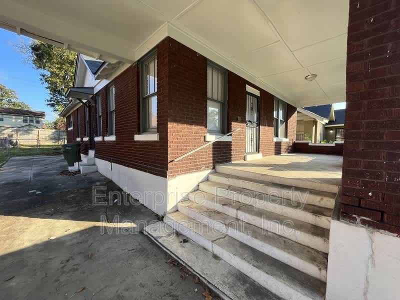 836 Maury St – photo 5