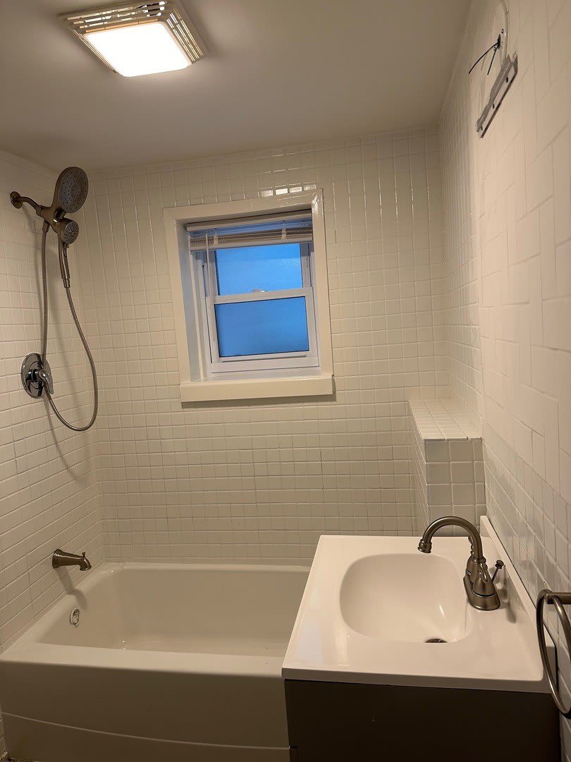 2839 N Southport Avenue – photo 5