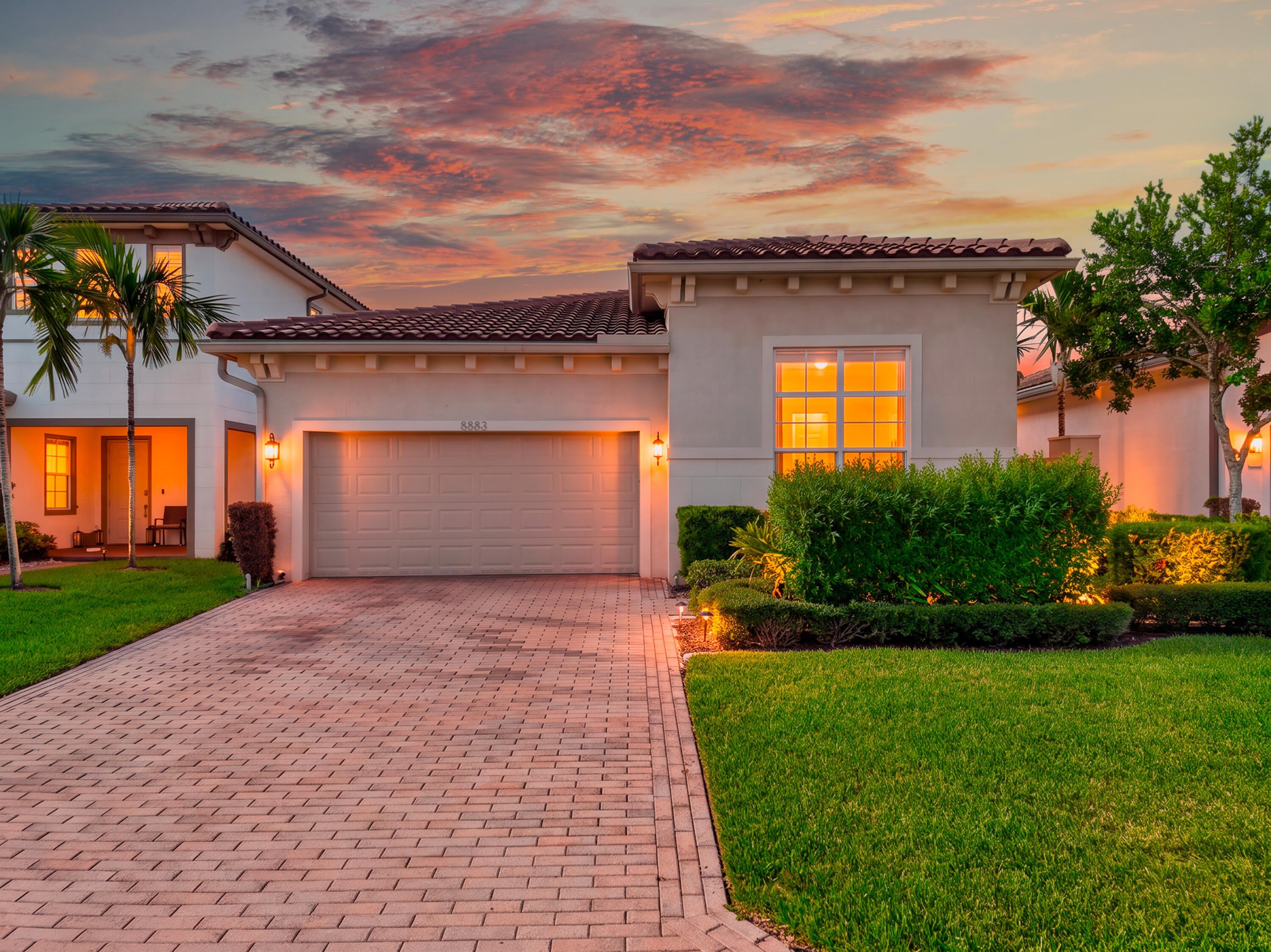 8883 KINGSMOOR Way – photo 1
