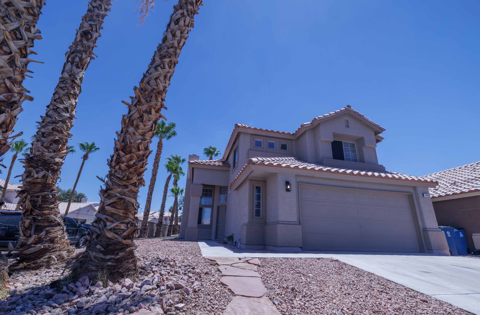Newly Refreshed 4 Bedroom Home – photo 2