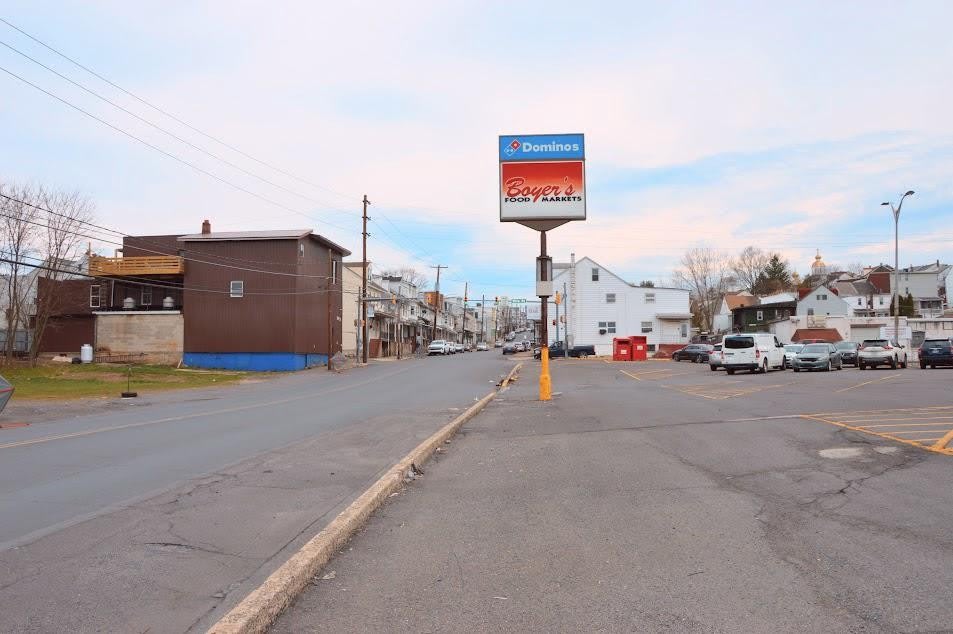 624 W CENTRE Street – photo 4