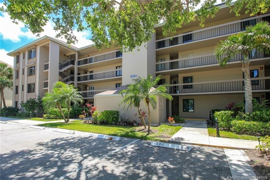 4540 NE Sandpebble Trace – photo 3