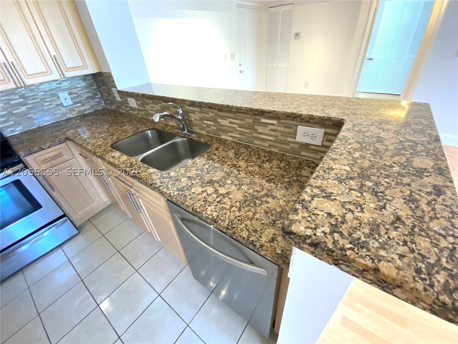 4560 NW 107th Ave – photo 5