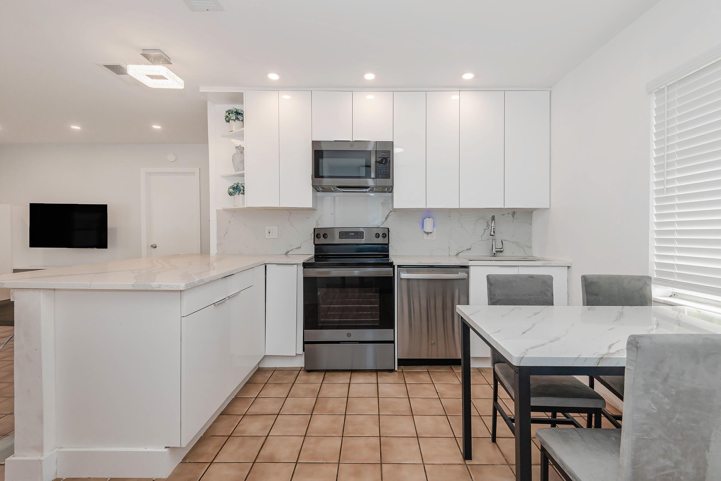 2275 Se 6Th Street – photo 2
