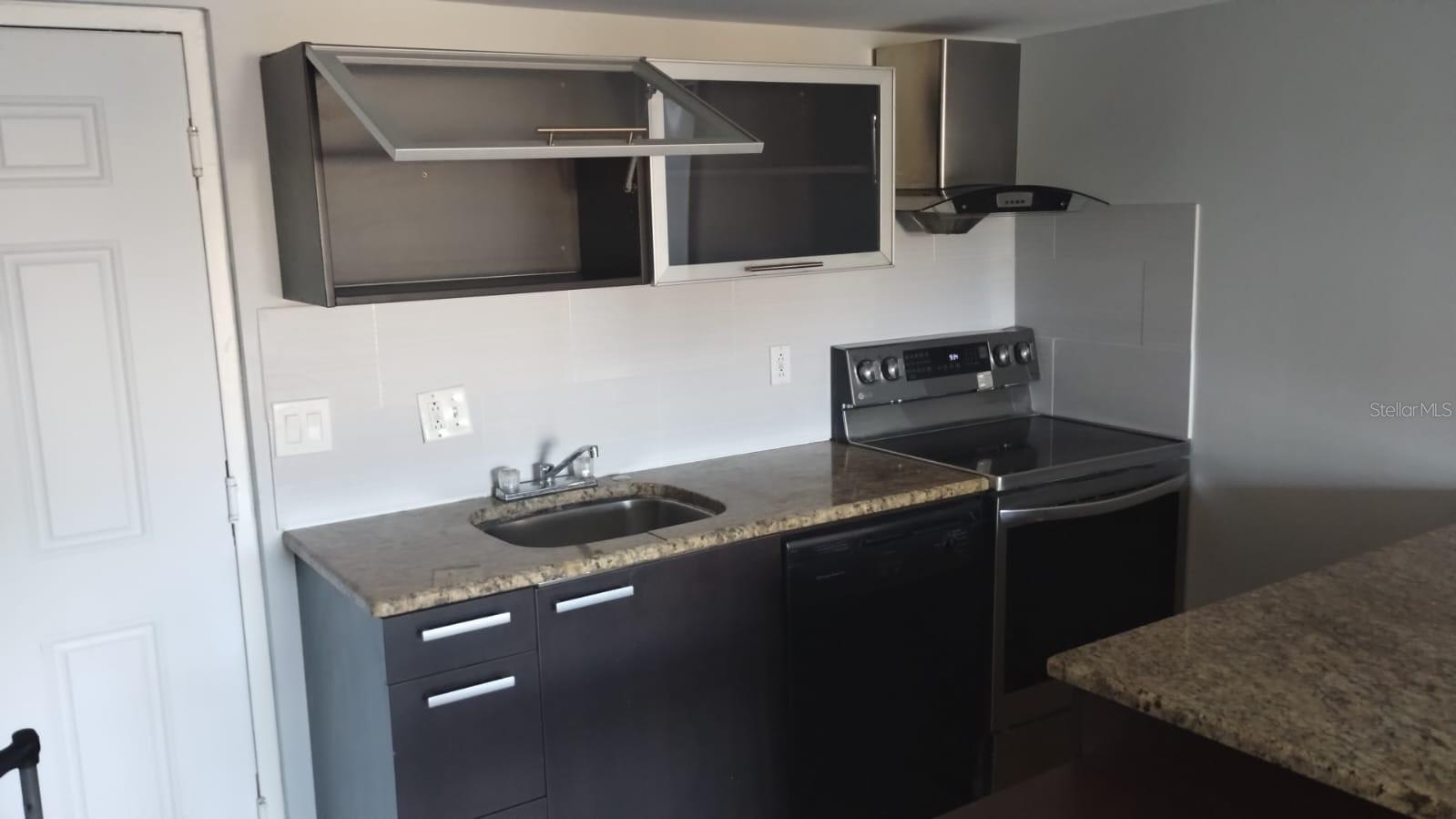 701 S Madison Ave – photo 2